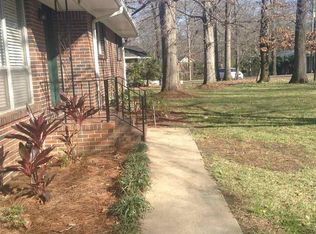 1832 Maplecrest Ln, Fultondale, AL 35068