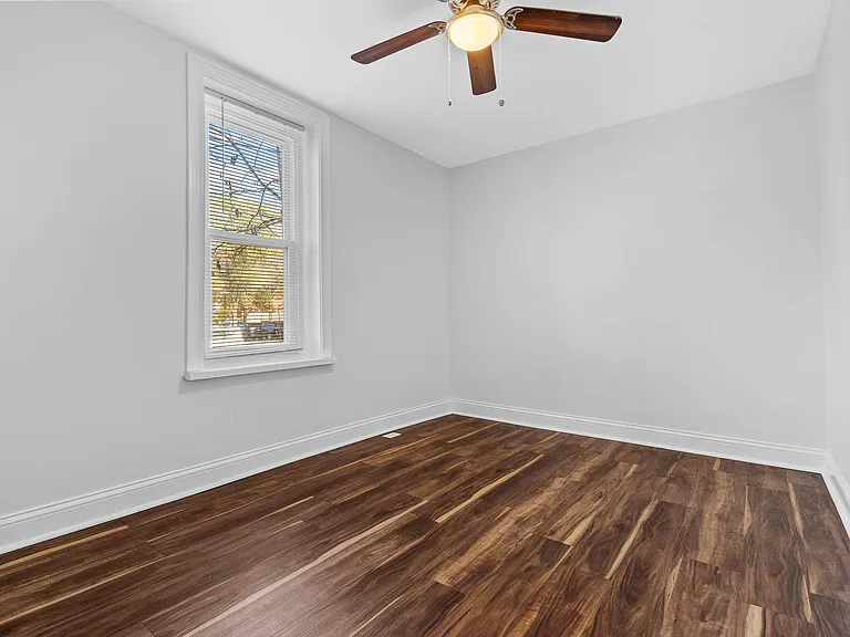 2228 S Wood St #1 — Photo 8