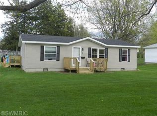 406 N Phelps St, Decatur, MI 49045