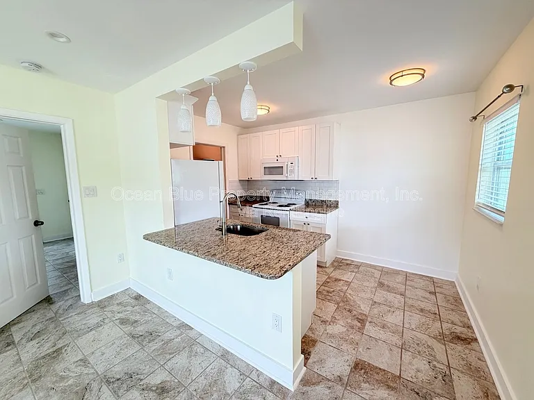 206 Bates Ave #E — Photo 5