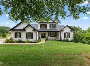 113 Carriage Ln, Jonesborough, TN 37659