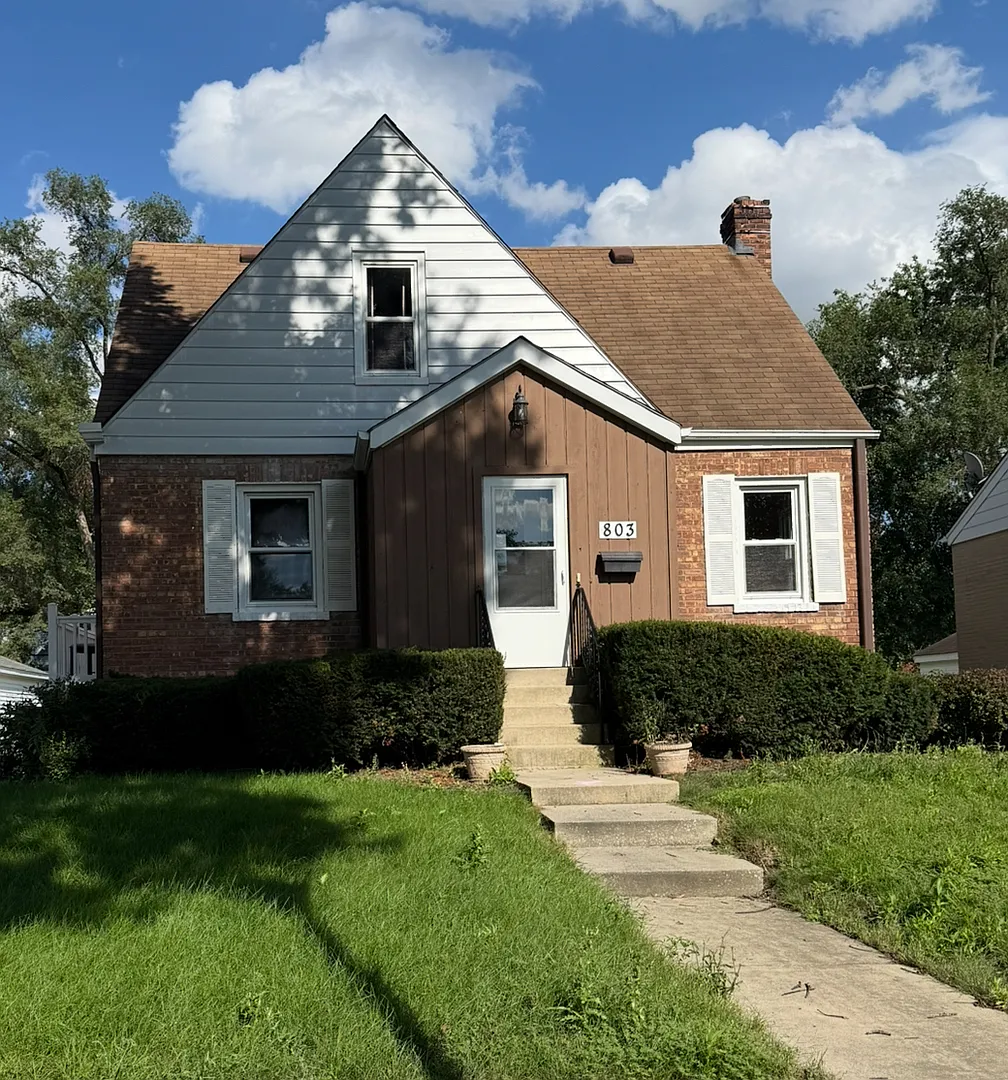 3 bed, 1074 sqft, $3,200 — Photo 1
