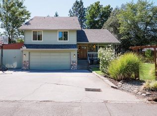 888 Sunrise Ave, Medford, OR