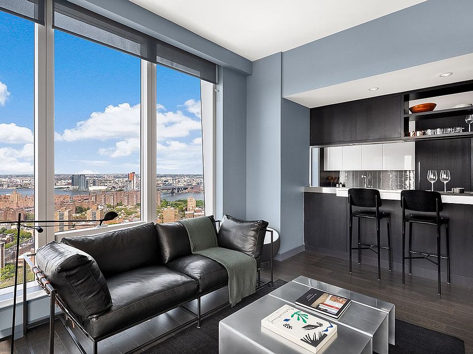 1st image of 252 South St #20L