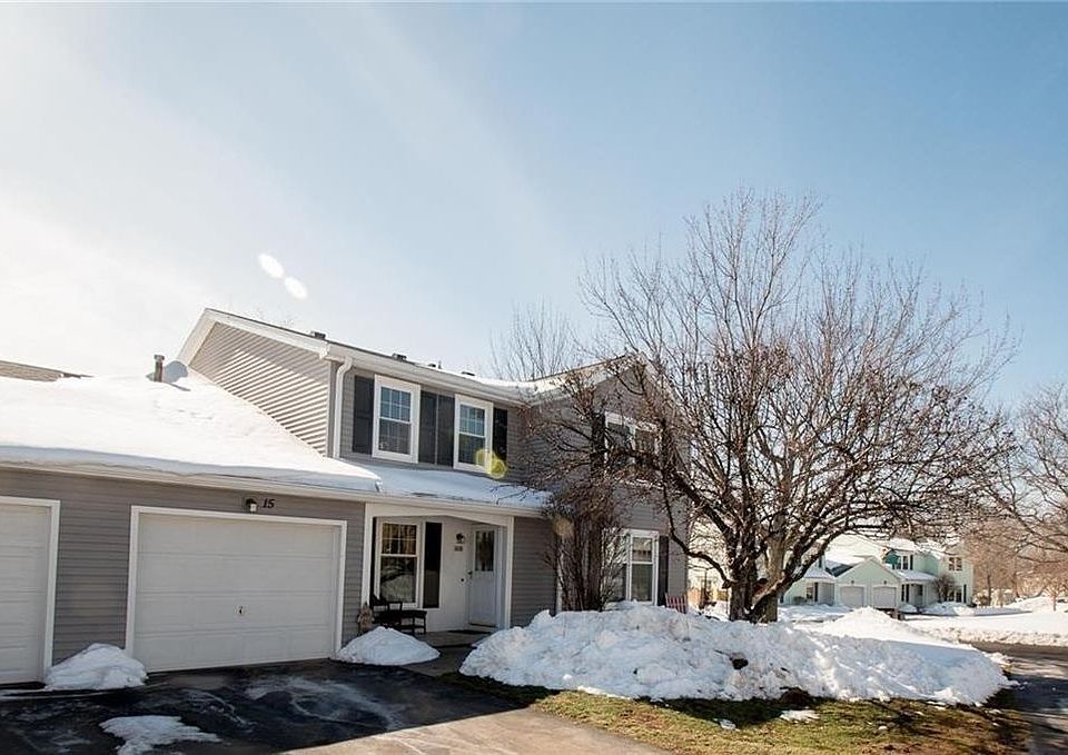 For Sale: 15 Rockhurst Dr, Penfield, NY 14526