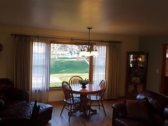3rd image of 1486 Park Ln