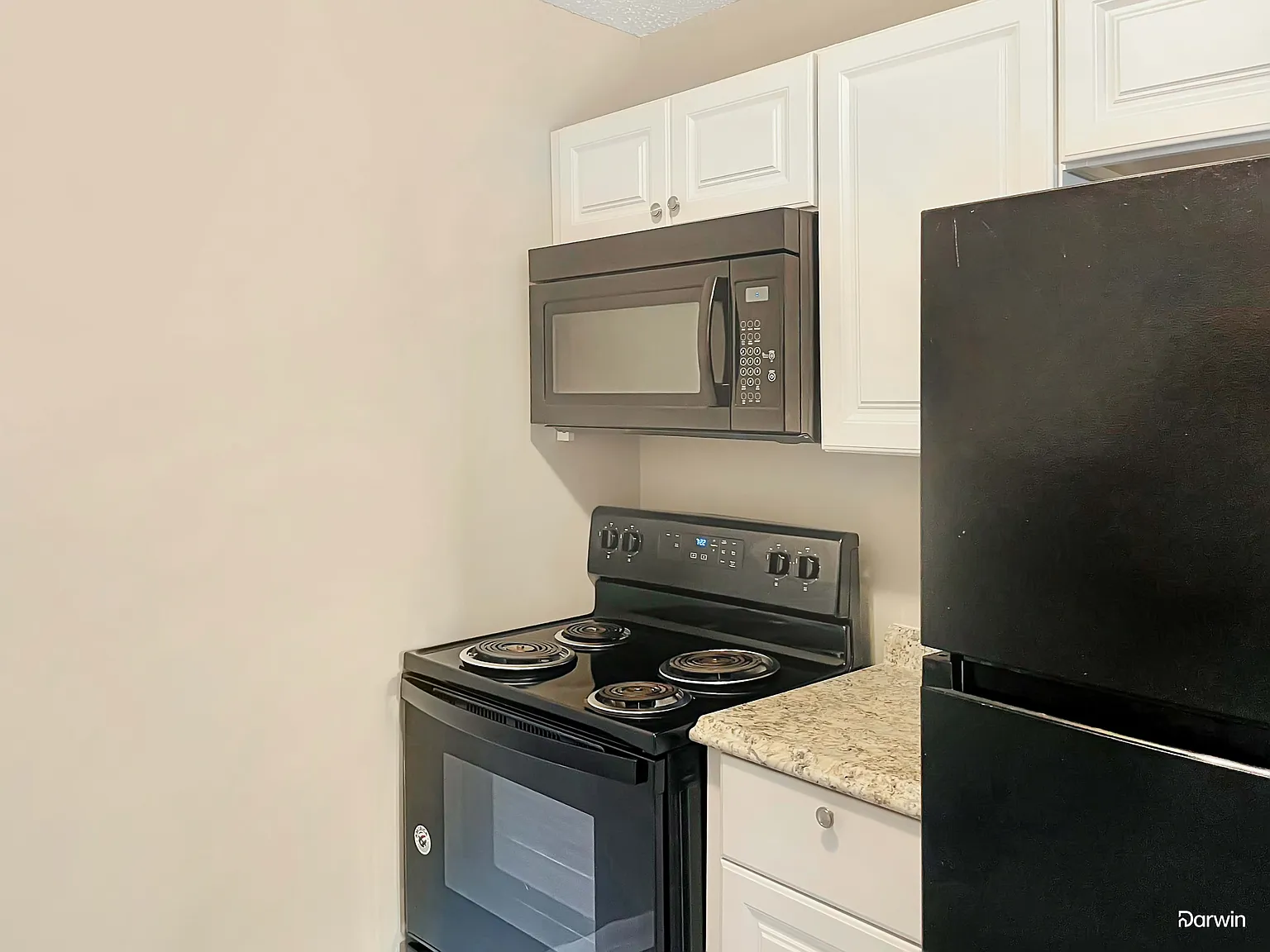 3 bed, 1.5 bath, 1185 sqft, $1,875 — Photo 3
