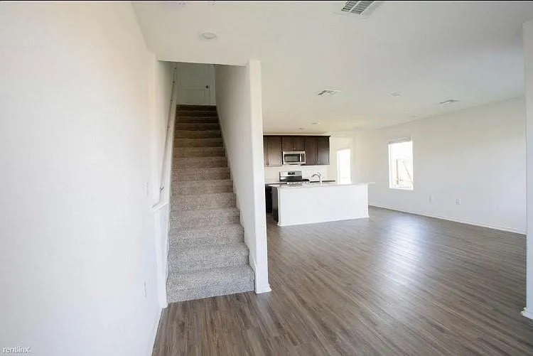 7129 Dancing Wind Ln — Photo 11