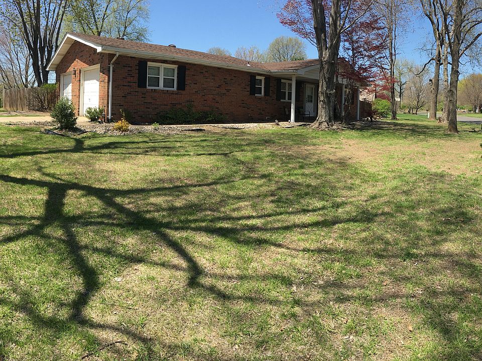 1st image of 111 Hampton Dr