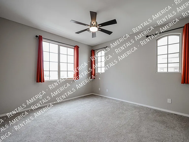 1701 E Dogwood Ln — Photo 6