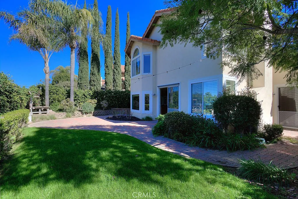 4 bed, 2609 sqft, $6,465 — Photo 4