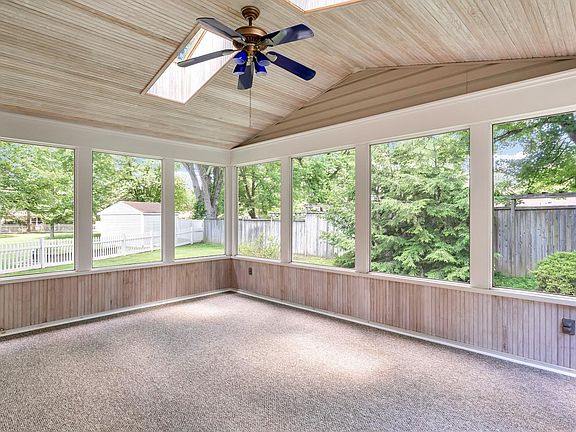4th image of 4486 Chestnut Creek Dr
