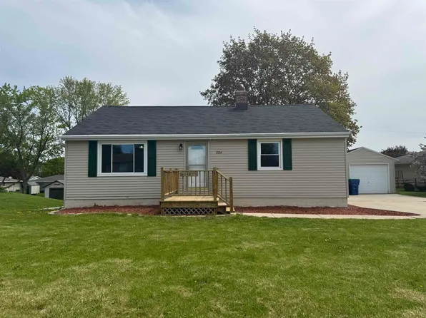 1324 Main St, Luxemburg, WI 54217