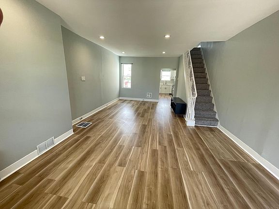 2nd image of 4922 Princeton Ave