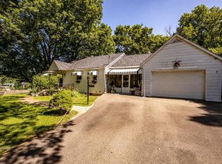 206 Park Grove Ave, Lawrenceburg, IN 47025