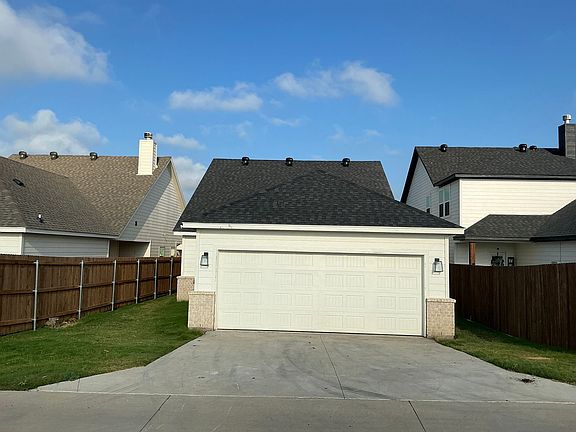 3rd image of 673 The Cottages Dr