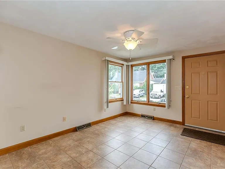 53 Hazael St — Photo 5