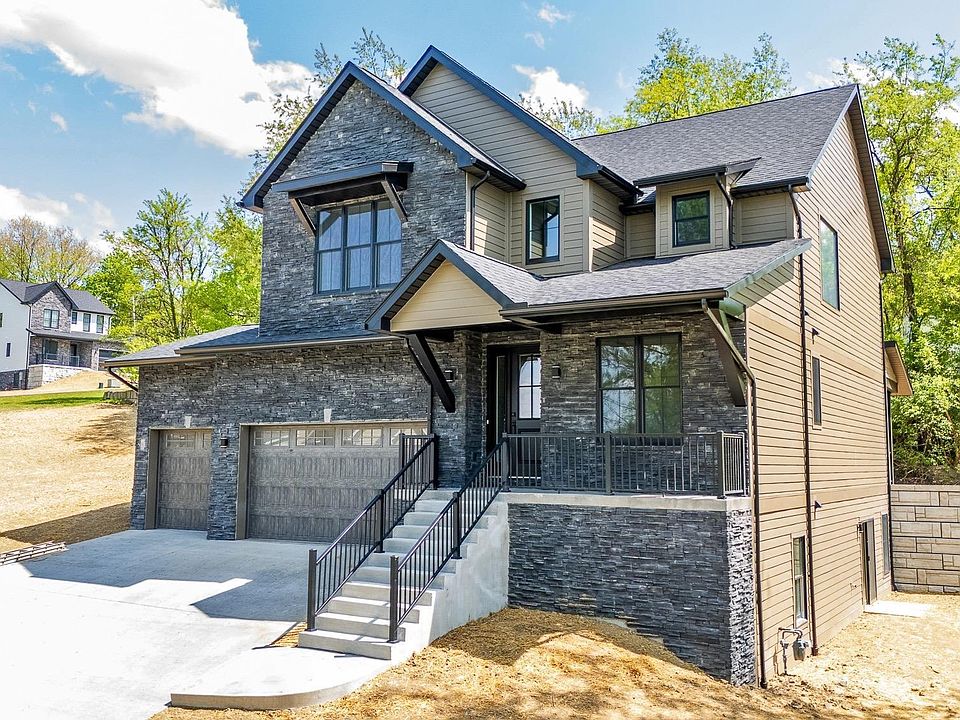 1st image of 36 Avery Dr