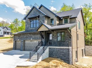 36 Avery Dr, Morgantown, WV 26508