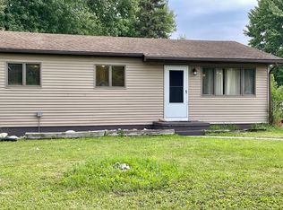 6111 Farmington Dr, Flint, MI 48506