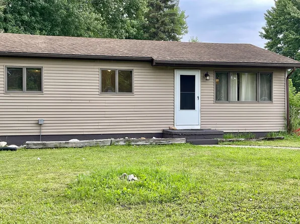 6111 Farmington Dr, Flint, MI 48506