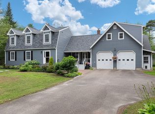 368 Raymond Rd, Colchester, VT 05446