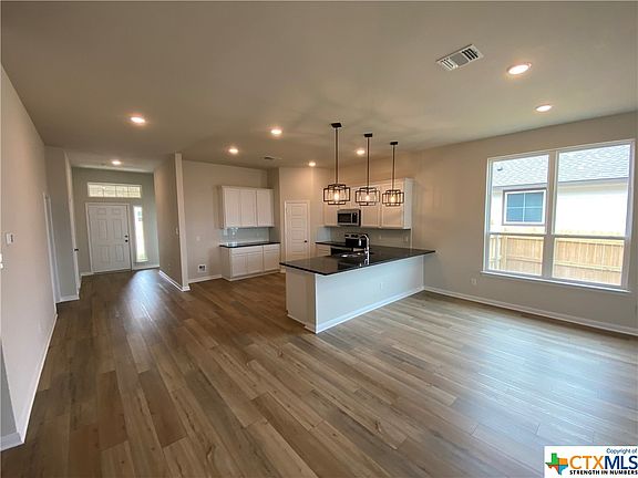 4th image of 243 Great Hills Dr