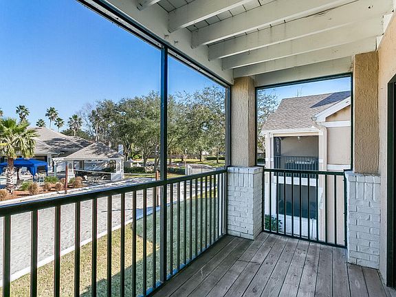 4th image of 300 Boardwalk Dr APT 126