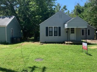 1221 W Clark Ave, El Dorado, KS 67042
