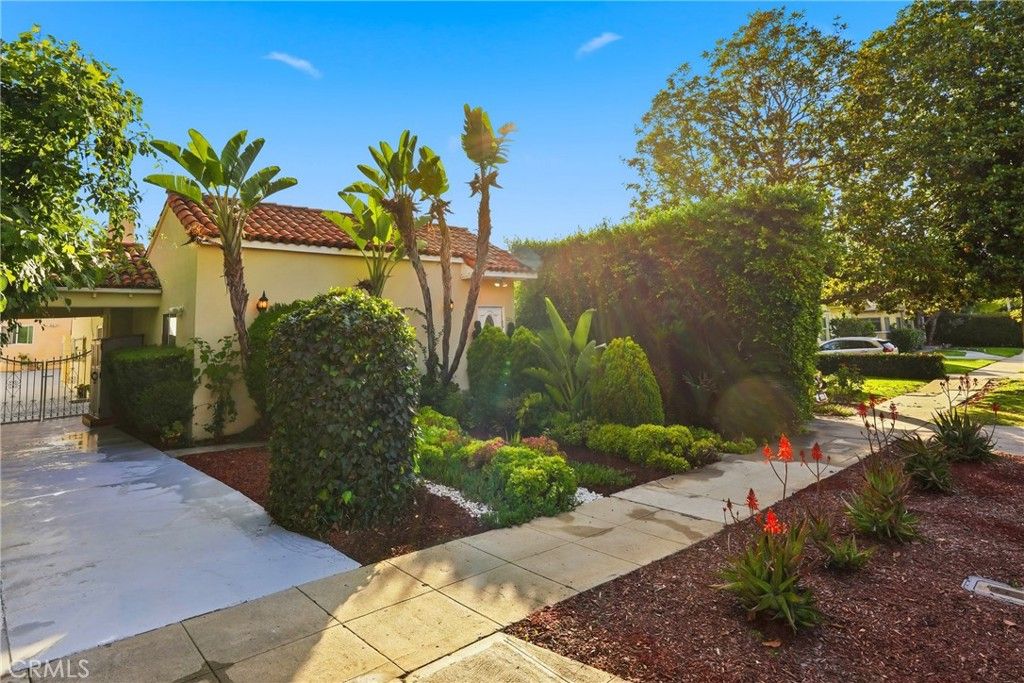 2235 Patricia Ave, Los Angeles, CA - View 2