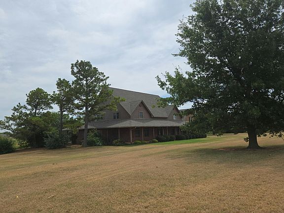 3rd image of 825 County Street 2921