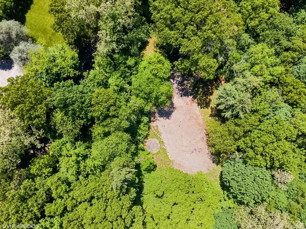 10 High Farms Road, Glen Head, NY 11545