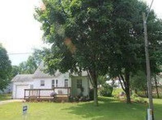 137 W Pioneer Park Rd, Westfield, WI 53964