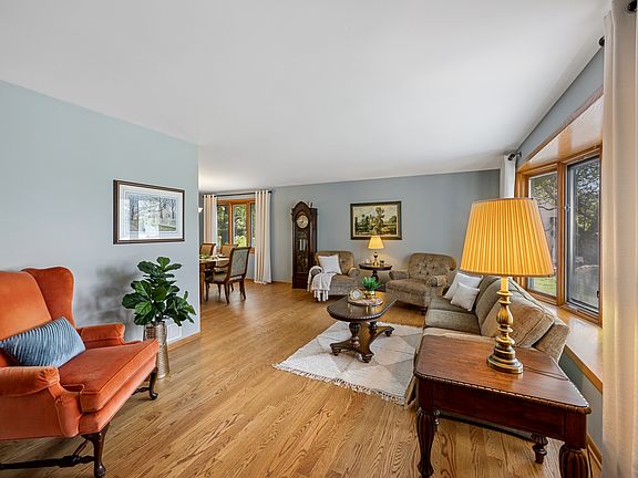 4th image of 13853 Logan Dr
