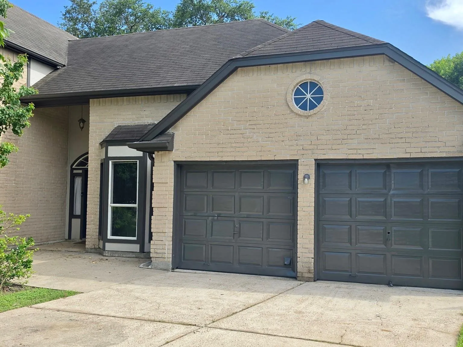 4 bed, 2.0 bath, 1752 sqft, $5,500 — Photo 3
