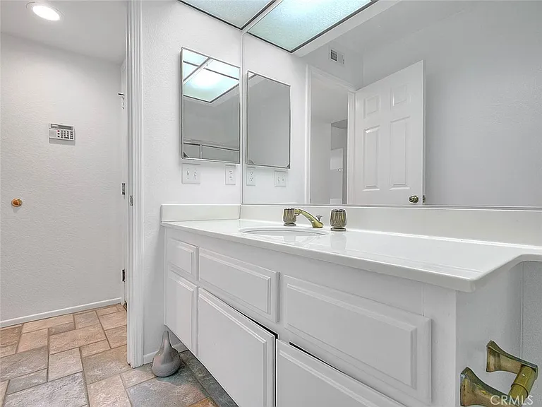 1548 Vallecito — Photo 4
