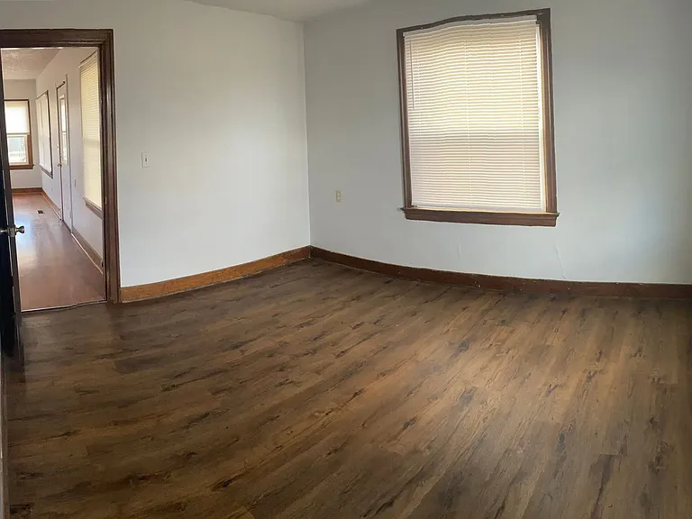 2439 Homedale Rd — Photo 12