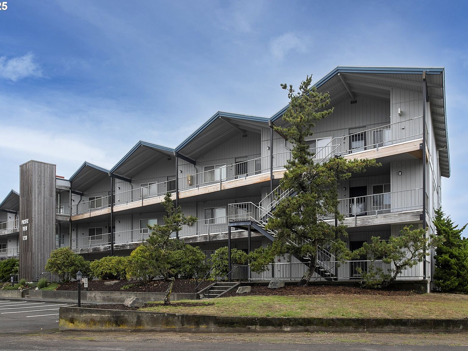 1238 N Marion Ave #467