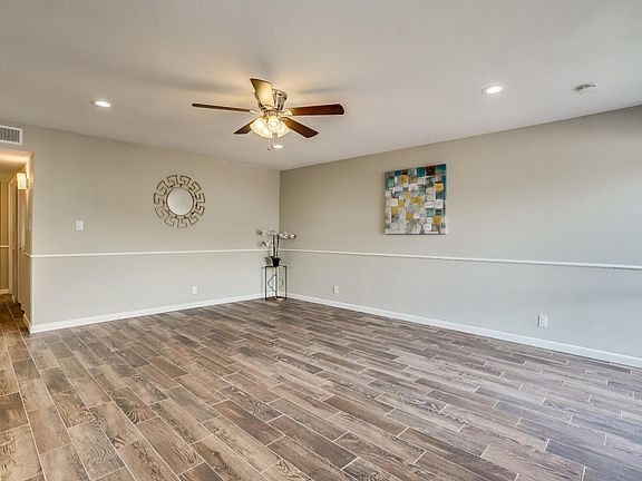 4th image of 1725 N Date St #37