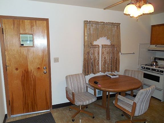 4th image of 1224 Arthur Ave