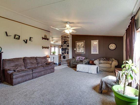 5th image of 1241 Stoneway Dr E