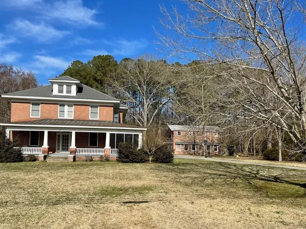 217 N Main St, Rich Square, NC 27869