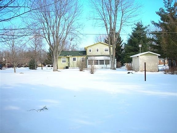 4th image of 122 Meadow Dr SW