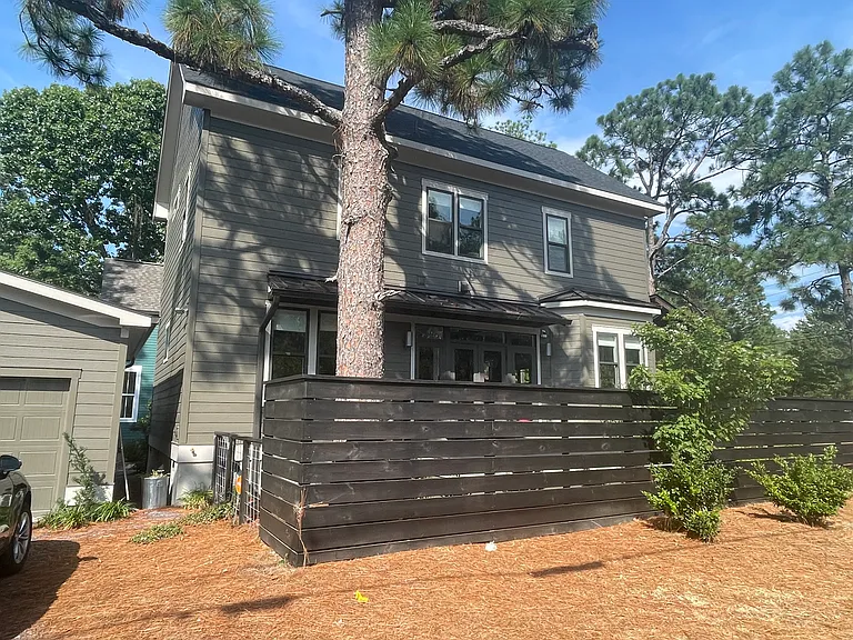 295 E Ohio Ave — Photo 26
