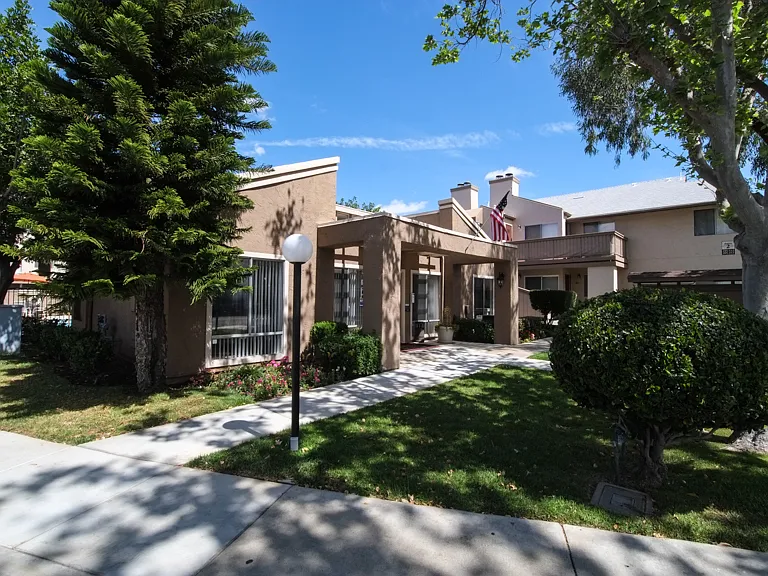 Oak Hill Apartments — Photo 16
