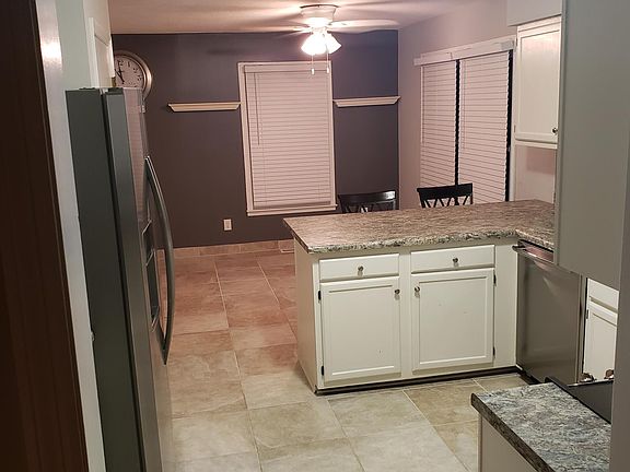 5th image of 108 Grandview Manor Dr