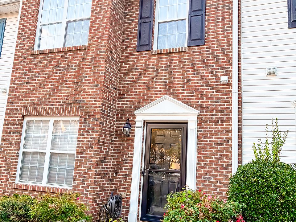 1st image of 41 Edgebrook Cir #41