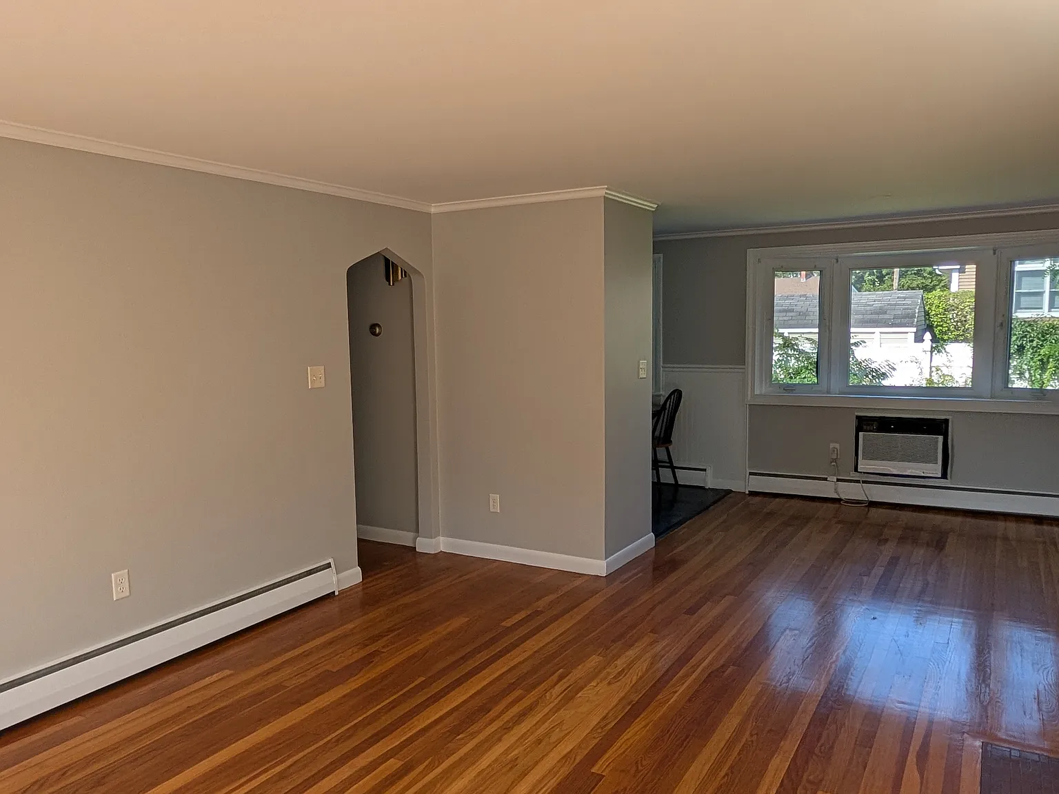 3 bed, 2100 sqft, $3,500 — Photo 2