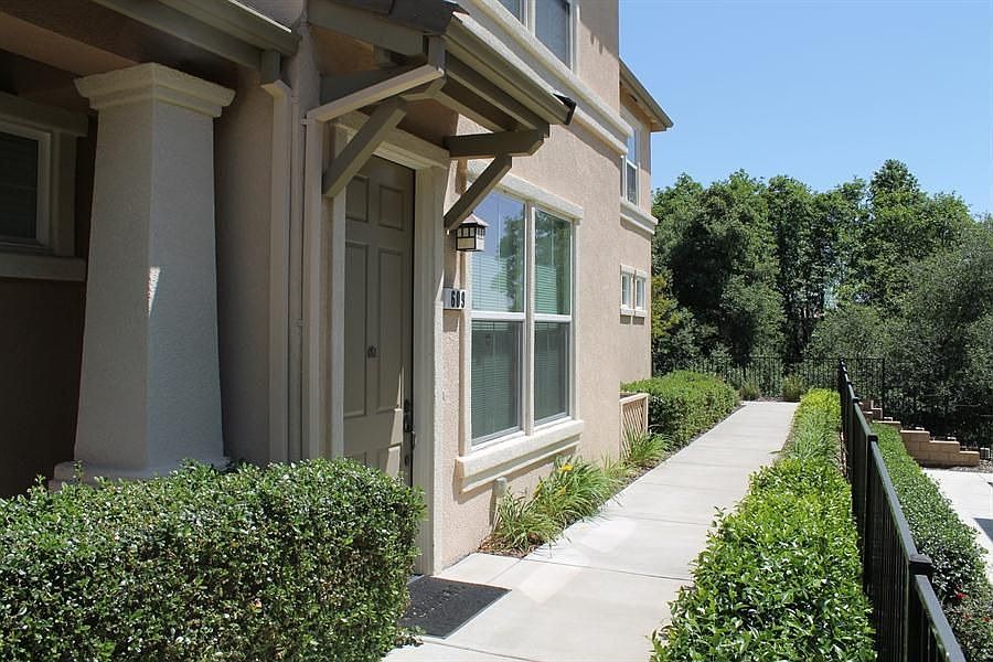1st image of 609 Blossom Rock Ln