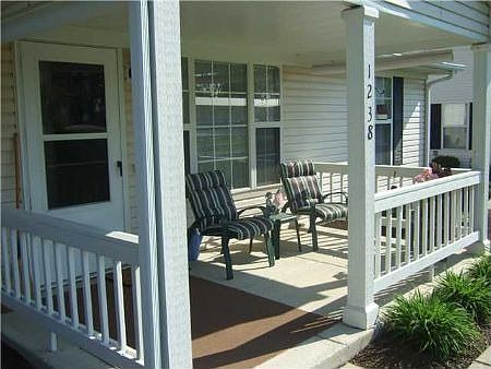 5th image of 1238 Hillview Cir E